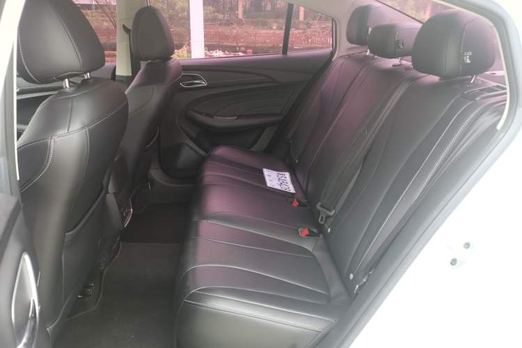 Used Roewe i5 2019 1.5L Automatic 4G Connected Langhao Edition
