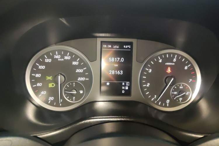 Used Mercedes-Benz Vito 2021 2.0T Business Version 7 Seats
