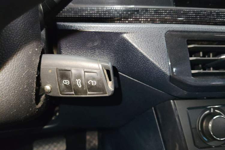 Used Volkswagen Lavida 2023 New Rui 1.5L Automatic New Yi Edition
