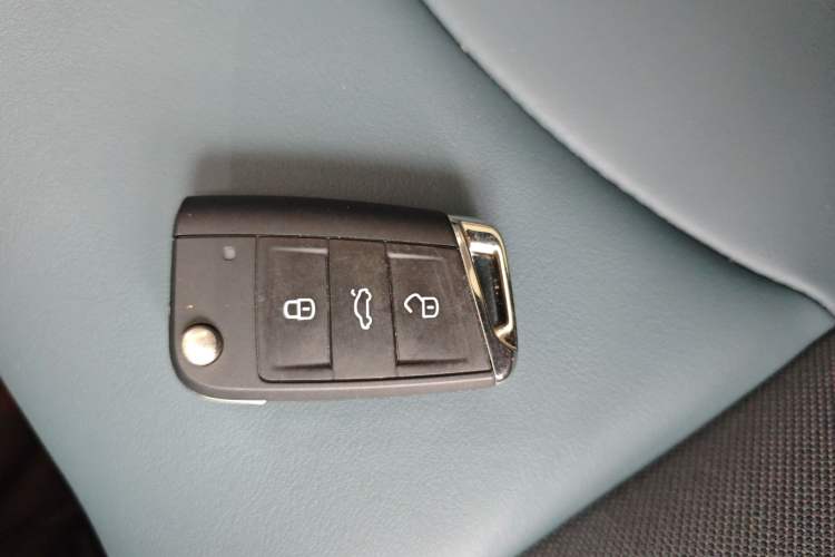 Used Volkswagen Tharu 2024 300TSI Two-Wheel-Drive Full Moon Edition
