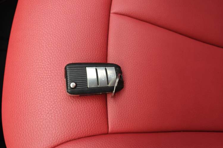 Used Roewe RX5 2016 20T Two-Wheel Drive Automatic Flagship Edition