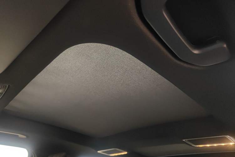 Used Mercedes-Benz GLC 2019 Facelift GLC 260 L 4MATIC Luxury Model