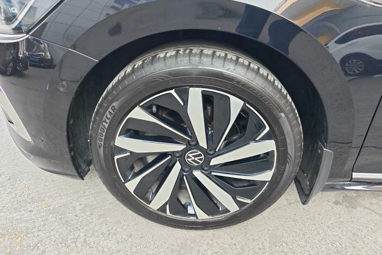 Used Volkswagen Passat 2023 Revised 380TSI Luxury Edition