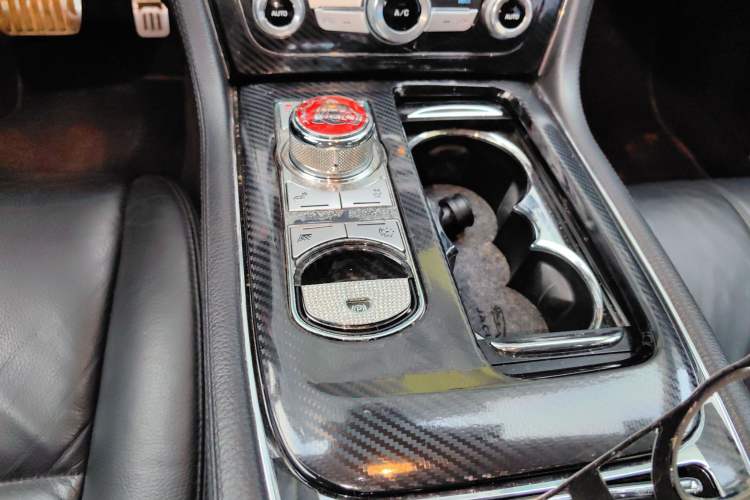 Used Jaguar XJ 2014 XJL 2.0T Two-Wheel-Drive Elegant Business Edition
