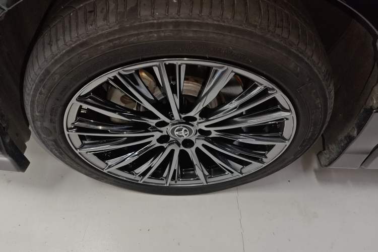 Used Toyota Alphard 2021 Dual-Engine 2.5L Luxury Edition
