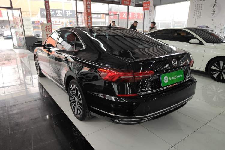 Used Volkswagen Passat 2020 330TSI Luxury Edition China VI
