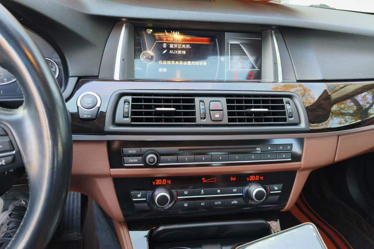 Used BMW 5 Series 2017 525Li Leading Model
