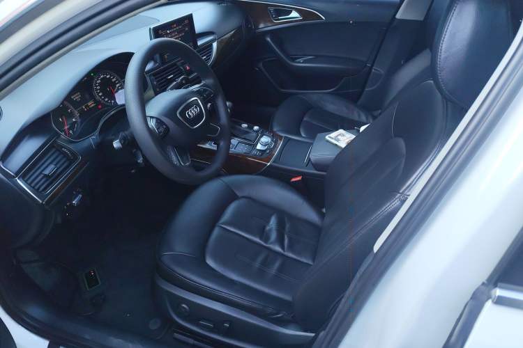 Used Audi A6L 2014 30 FSI Comfort Model
