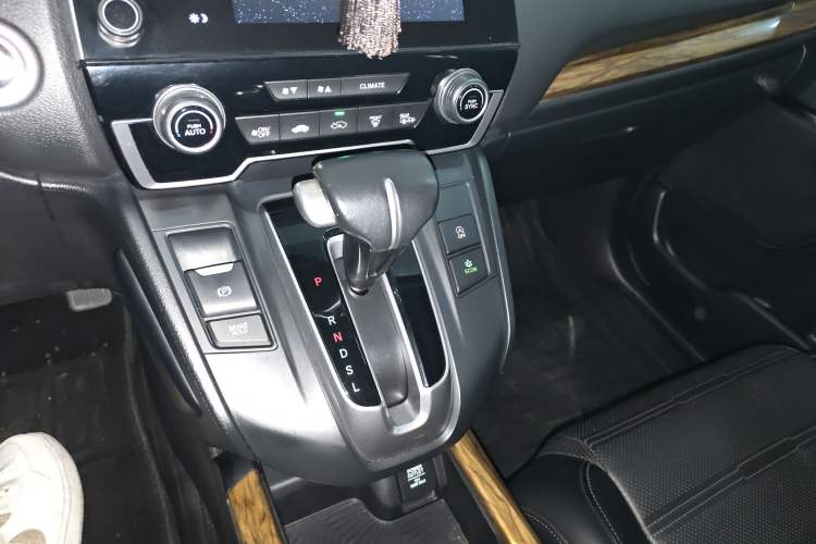 Used Honda CR-V 2017 240TURBO CVT Front-Wheel Drive Fashion Edition