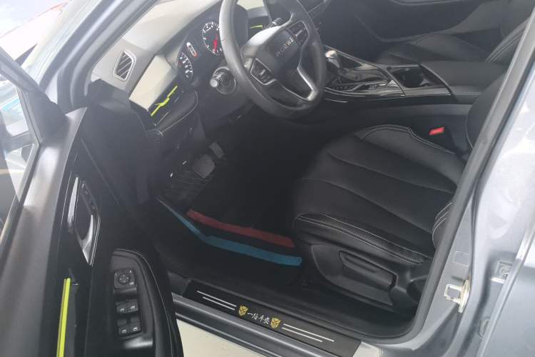 Used Roewe i5 2021 1.5L CVT Platinum Edition