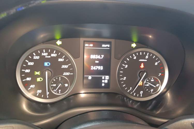 Used Mercedes-Benz Vito 2023 2.0T Business Version 7 Seats
