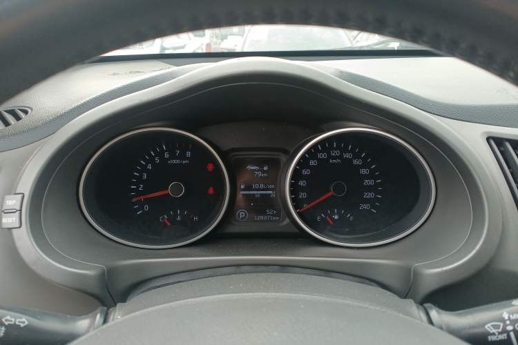 Used Kia Sportage R 2015 2.0L Automatic Two-Wheel Drive DLX Model