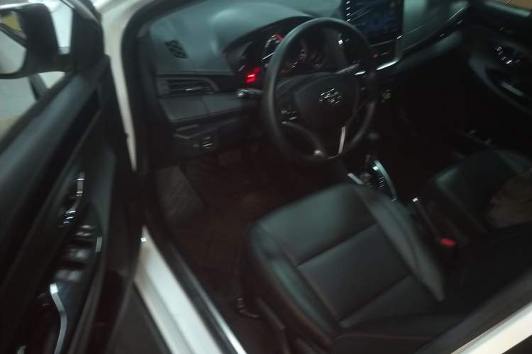 Used Toyota YARiS L 2022 X-Trail 1.5L CVT Luxury PLUS Edition