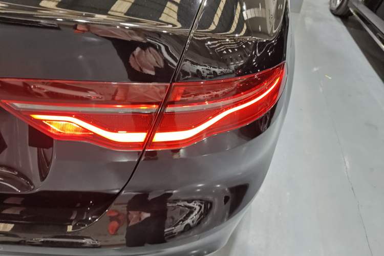 Used Jaguar XEL 2023 2.0T 250 PS R-DYNAMIC S Advanced Sport Edition
