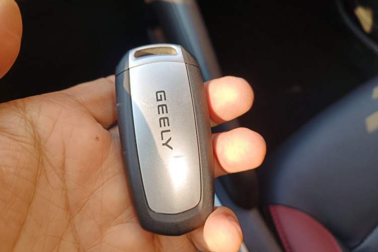 Used Geely Auto Vision X3 2021 PRO 1.5L CVT Deluxe Model
