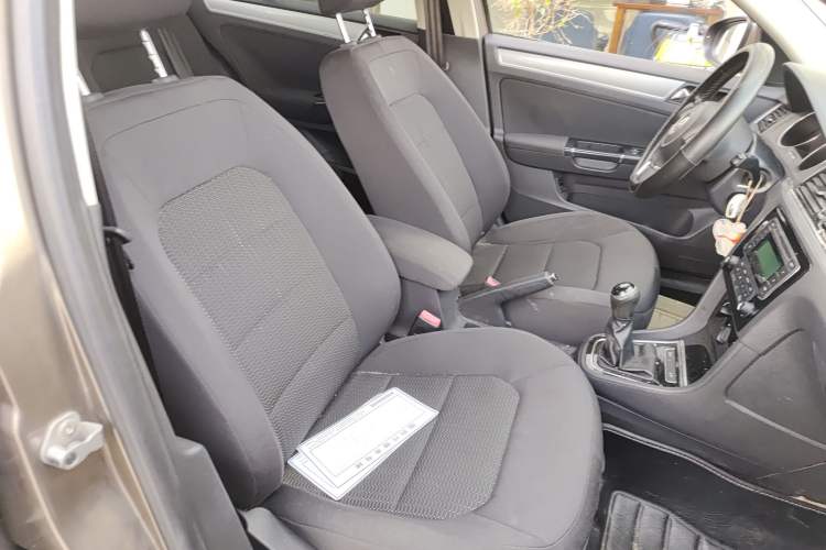 Used Volkswagen Bora 2015 Value Edition 1.6L Manual Fashionable Style
