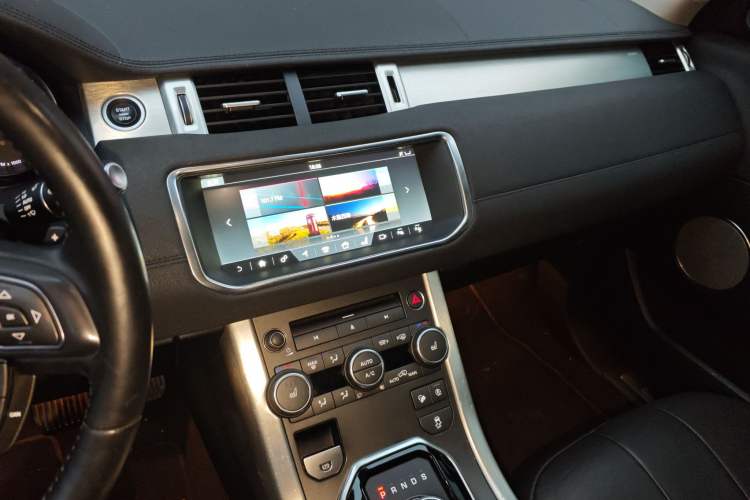 Used Land Rover Range Rover Evoque 2018 240 PS SE Smart Brilliance Edition