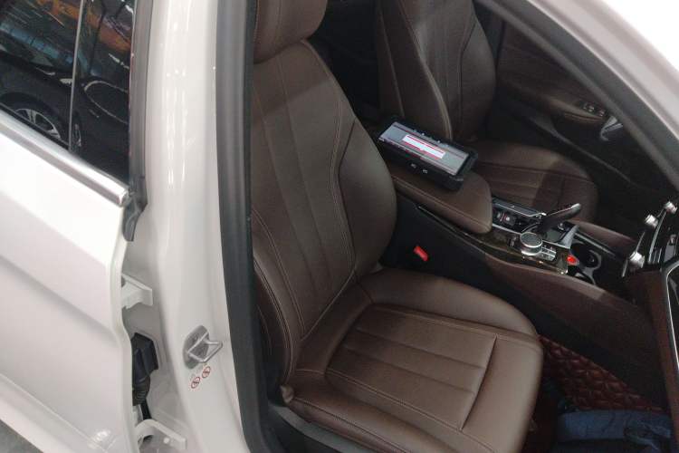 Used BMW 5 Series 2020 525Li M Sport Package
