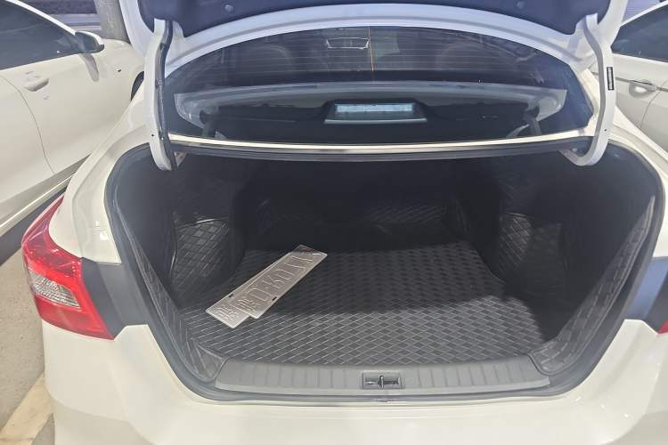 Used Nissan Sylphy 2024 Revised Version Classic 1.6XL CVT Luxury Edition
