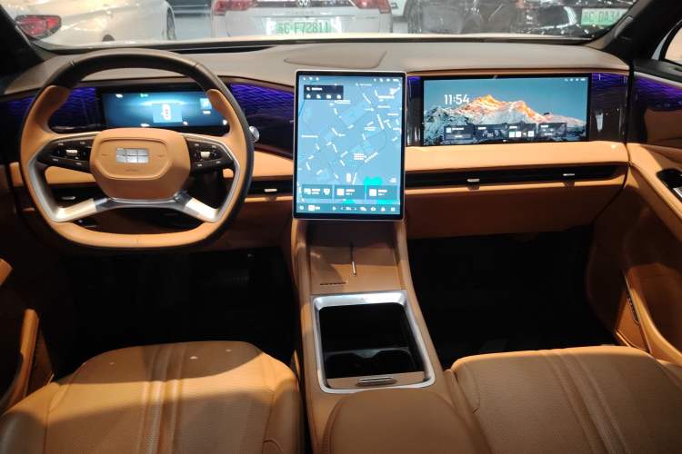 Used  L7 2025 EM-i 115km Exploration+ Edition