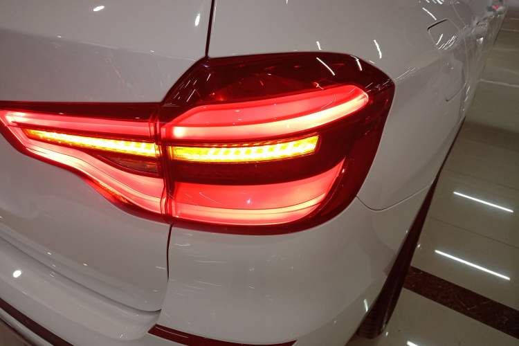 Used BMW X3 2018 xDrive25i Luxury Package China VI Emission Standard
