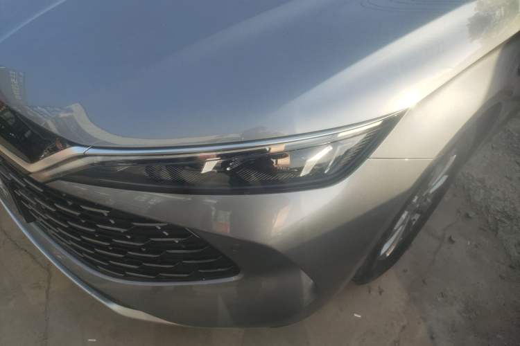 Used BYD Qin L 2025 DM-i Smart Drive 80KM Leading Model