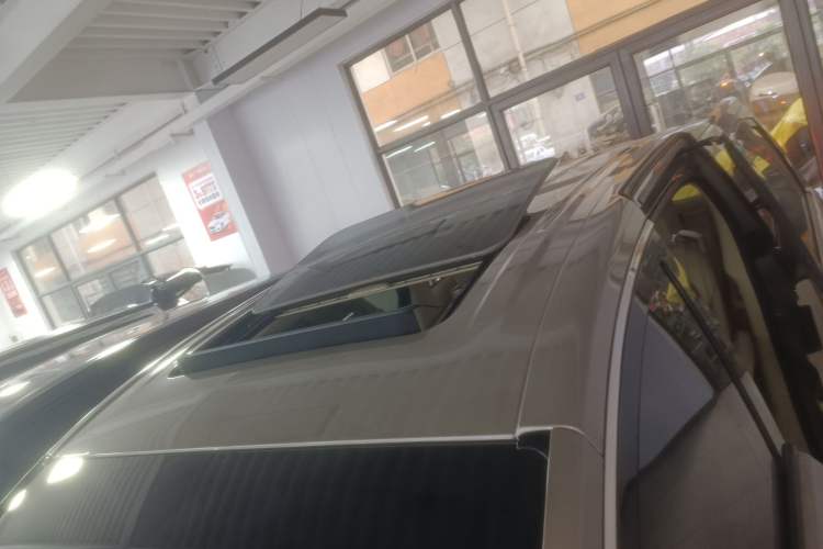 Used Buick GL8 2023 ES Lu Zun Deluxe Model
