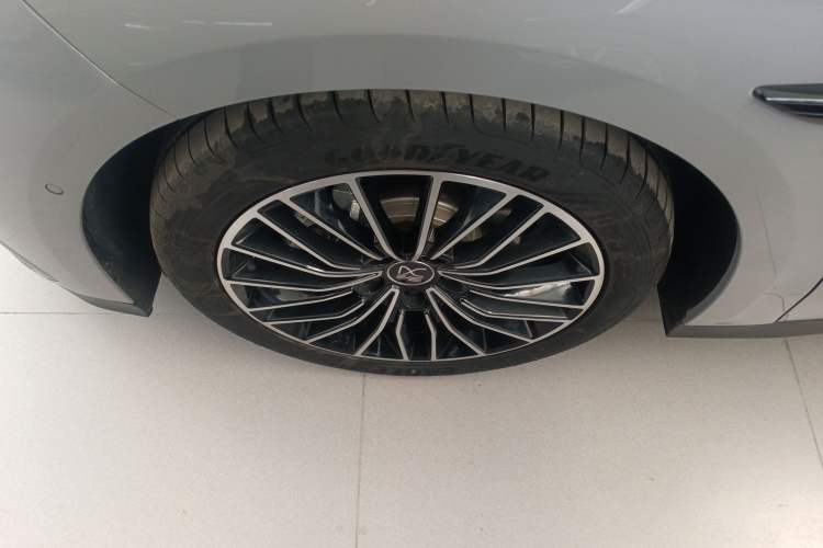 Used BYD Han 2025 DM-i 125KM LiDAR-Powered Intelligent Driving Model
