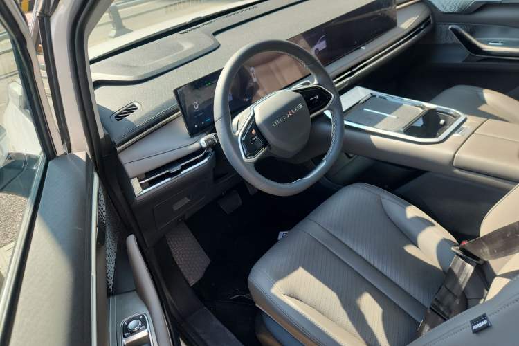 Used SAIC MAXUS G70 2024 2.0T Automatic Flagship Version 7 Seats
