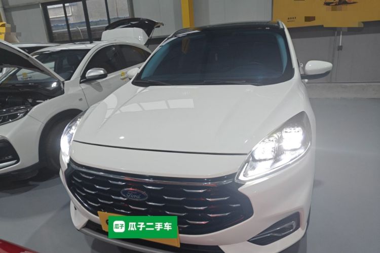 Used Ford Escape 2020 EcoBoost 245 Four-Wheel Drive Titanium Edition
