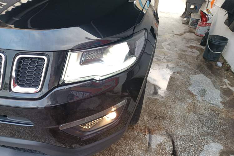 Used  Compass 2017 200T Automatic Family Edition