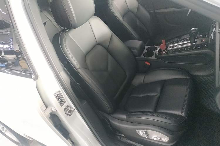 Used Porsche Macan 2024 Macan 2.0T
