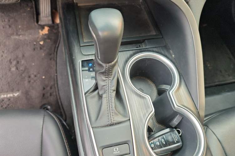 Used Toyota Camry 2023 2.0G Luxury Edition