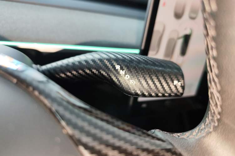 Used Tesla Model Y 2023 Rear-Wheel-Drive Version
