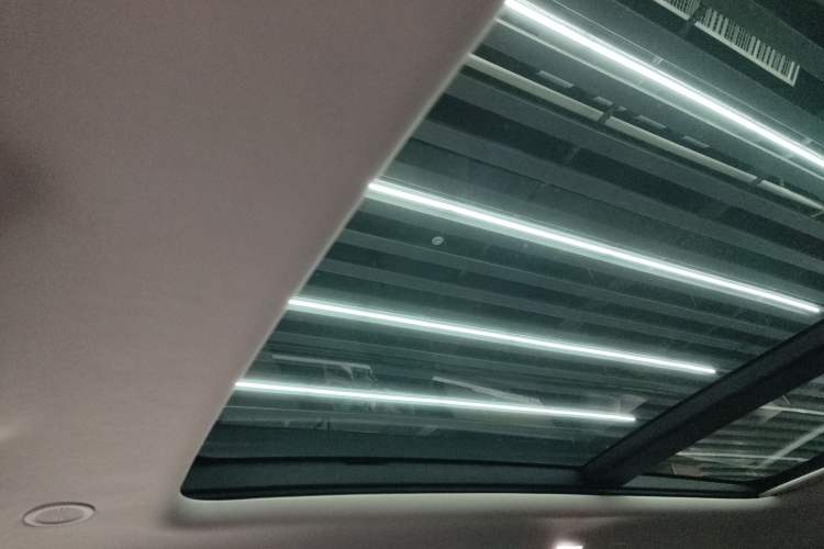 Used Land Rover Range Rover Evoque 2022 Aurora L 249 PS R-Dynamic Luxury Edition
