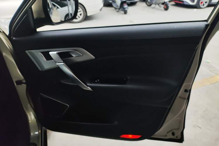 Used Geely Auto Emgrand X7 Sport 2016 1.8TD Automatic Smart Model
