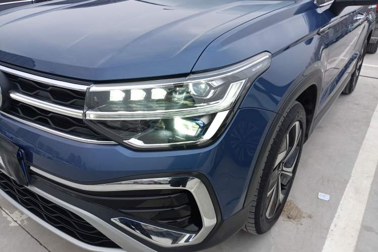 Used Volkswagen Tharu 2023 300TSI Two-Wheel-Drive Full Moon Edition
