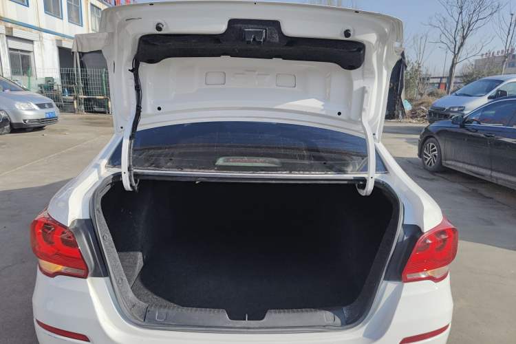 Used Chevrolet Cavalier 2018 320 Manual Enjoyment Edition
