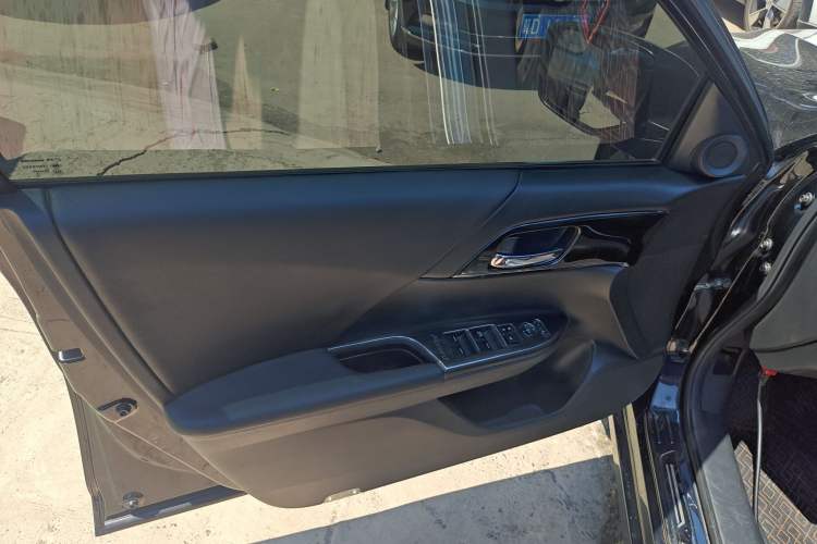 Used Honda Accord 2015 2.0L LX Comfort Edition
