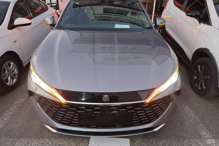 Used BYD Qin L 2025 DM-i Smart Drive 120KM Superior Model