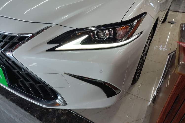 Used Lexus ES 2022 200 Excellence Edition