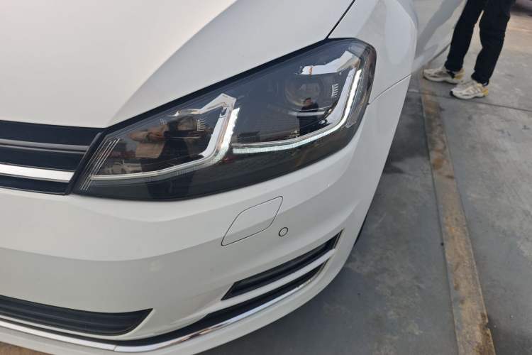 Used Volkswagen Golf 2015 1.4TSI Automatic Flagship Model
