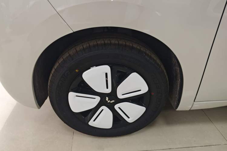 Used Wuling Hongguang MINIEV 2025 Four-Door Version Advanced Edition
