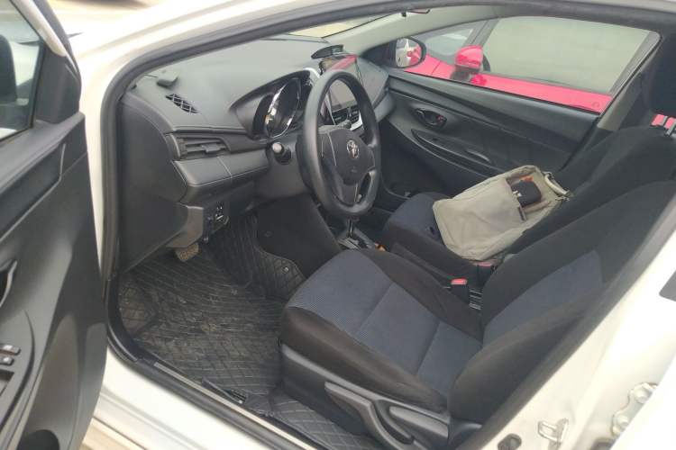 Used Toyota YARiS L 2018 1.5E CVT Champion Limited Edition
