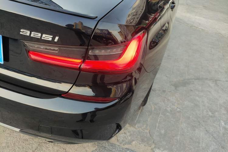 Used BMW 3 Series 2021 325i M Sport Night Edition package