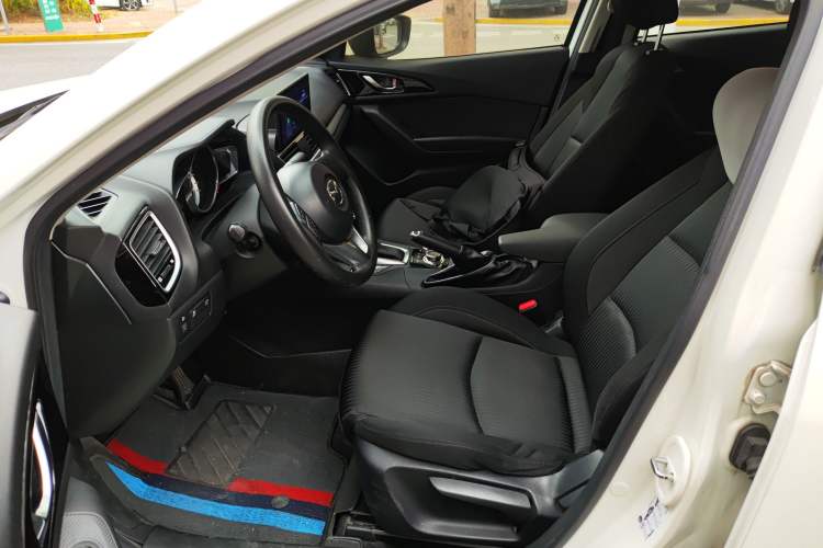 Used Mazda Mazda 3 Axela 2016 Sedan 1.5L Automatic Comfort Model
