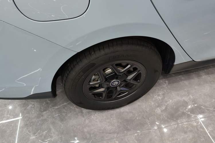 Used BYD Qin PLUS 2025 DM-i Smart Drive 55KM Leading Model
