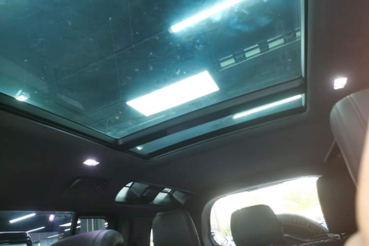 Used Land Rover Defender 2023 Facelift 110 3.0T P400 X-DYNAMIC HSE
