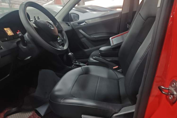 Used Skoda Rapid Spaceback 2014 1.6L Automatic Enjoyment Edition
