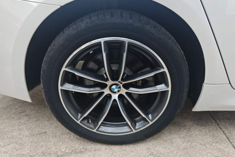 Used BMW 5 Series 2022 Second Facelift 525Li M Sport Package